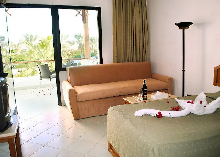Unisharm Szálloda 3*